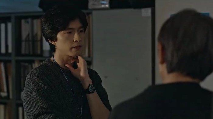 Sinopsis Revenant Episode 8