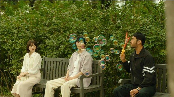Sinopsis The Atypical Family Episode 9