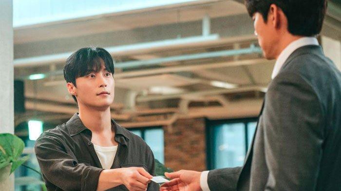 Sinopsis When The Phone Rings Episode 6