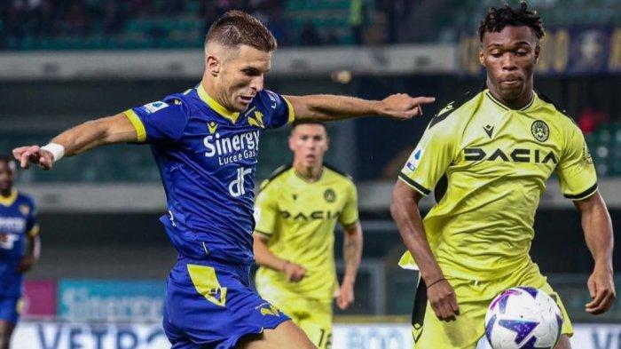 Verona akan menjamu Udinese dalam pertandingan Serie A Italia malam ini, Minggu (5/1/2025) dini hari.