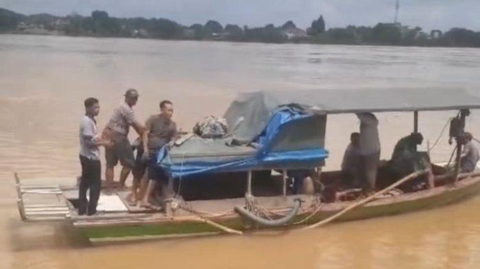 Viral Warga Seberang Kota Jambi Hadang Ponton Batu Bara