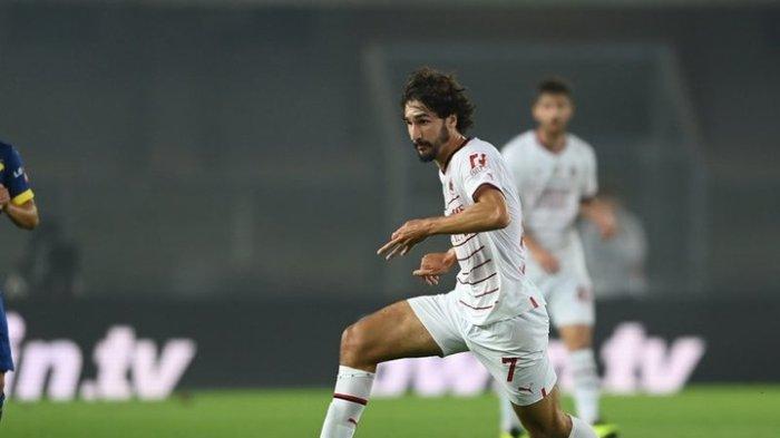 Yacine Adli di AC Milan