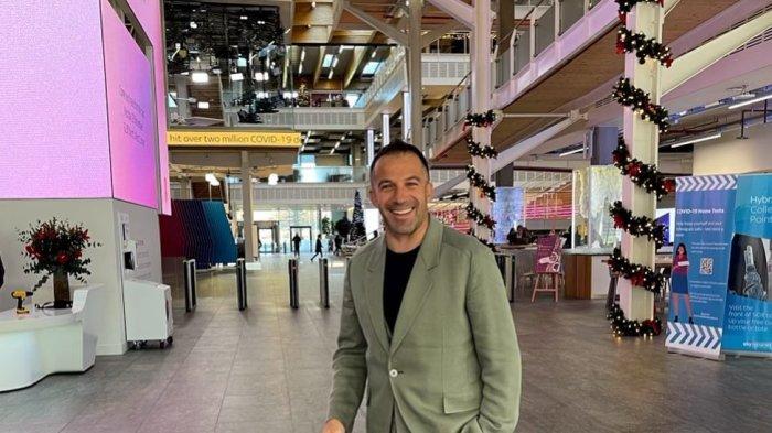 Instagram Alessandro Del Piero kini menjadi seorang pelatih setelah pensiun dari pemain sepakbola