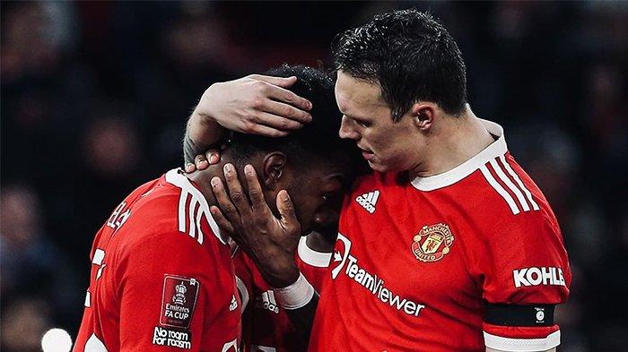 Anthony Elanga gagal mengeksekusi penalti untuk Manchester United