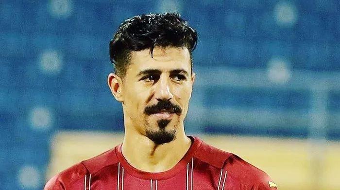 Di bawah kepelatihan Xavi Hernandez, Barcelona dilaporkan tertarik untuk mengontrak Baghdad Bounedjah dari Al-Sadd yang sempat dilatih Xavi.