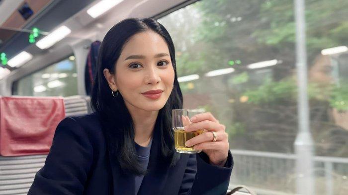 Bunga Zainal melaporkan Candra atas dugaan penipuan investasi yang merugikannya Rp 15 miliar. Namun, Candra membantah tudingan tersebut.