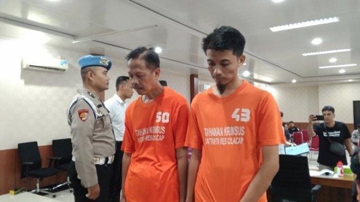 TERSANGKA PENCABULAN - Oknum kepala sekolah dasar berinisial DZ (kanan) menjadi tersangka kasus pencabulan terhadap siswi SMP kelas IX. Pria 29 tahun itu tertangkap saat mencabuli mantan siswinya di dalam mobil.