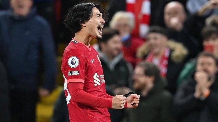 Pemain depan Liverpool Takumi Minamino diperkirakan akan bertahan di Anfield bulan ini meskipun ada minat dari Leeds United dan AS Monaco.