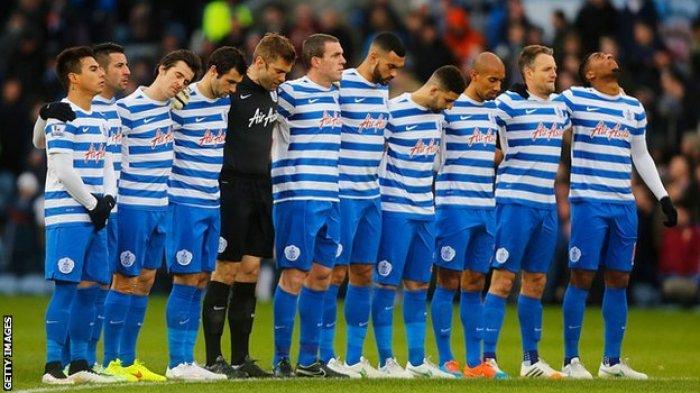 Pemain QPR mengheningkan cipta selama semenit pada Januari 2015, beberapa hari setelah 17 orang dibunuh oleh kelompok Islamis bersenjata di Prancis terkait kartun terbitan majalah Charlie Hebdo


Pemain QPR mengheningkan cipta selama semenit pada Januari 2015, beberapa hari setelah 17 orang dibunuh oleh kelompok Islamis bersenjata di Prancis terkait kartun terbitan majalah Charlie Hebdo.