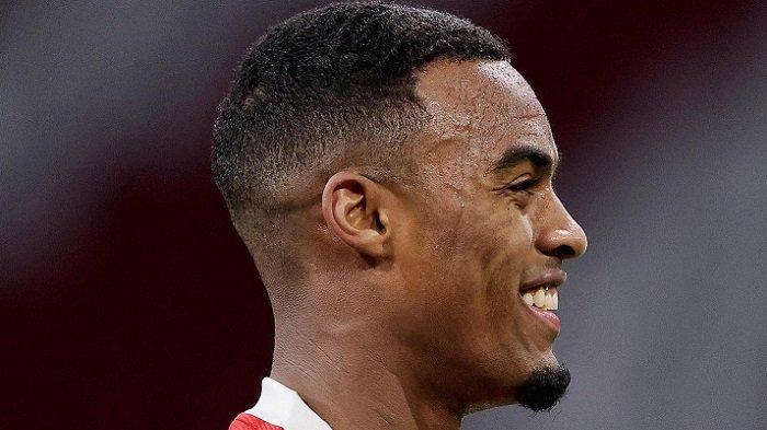 Ryan Gravenberch pemain Ajax