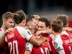 para-pemain-denmark-melakukan-selebrasi-usai-mencetak-gol-ke-gawang.jpg