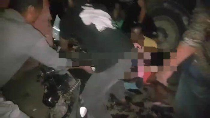 KECELAKAAN: Kecelakaan lalu lintas di Jalan Raya Prada Samlawi, Desa Rumpin, Kecamatan Rumpin, Kabupaten Bogor, menewaskan dua orang, Sabtu (14/6/2025). Berdasarkan informasi yang beredar, para korban merupakan anak di bawah umur. (TRIBUN BOGOR/ISTIMEWA)
