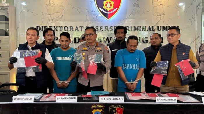 KASUS TPPO - Polda Jateng menangkap dua tersangka kasus TPPO bermodus bekerja ke Eropa dengan iming-iming gaji tinggi di Mapolda Jateng, Kota Semaran, Kamis (19/6/2025).