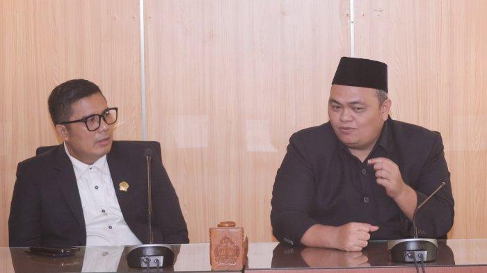 GAGAL SPMB: Wakil Ketua DPRD Jawa Tengah Sarif Abdillah (kanan). Sarif meminta Pemerintah Provinsi Jawa Tengah dan kabupaten/kota untuk terus mengawal siswa atau anak dari keluarga tidak mampu yang gagal dalam proses seleksi penerimaan murid baru (SPMB) di sekolah negeri. (Dok)