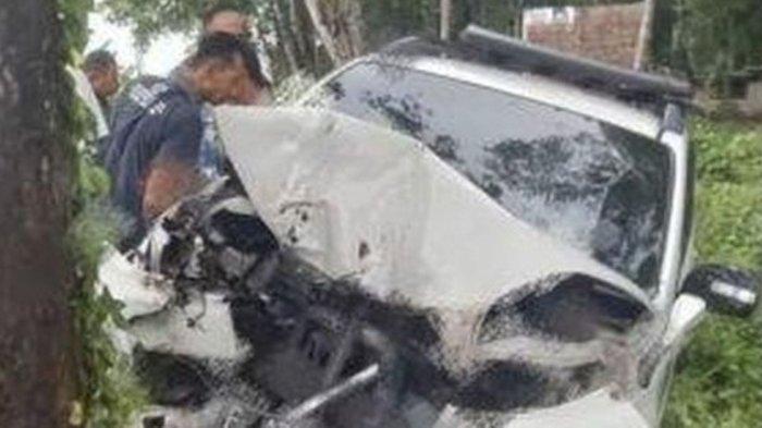 KECELAKAAN: Kecelakaan di Jalan Raya Kampung Bipak, Desa Jatisari, Kecamatan Sindangbarang, Kabupaten Cianjur, Jawa Barat, Minggu (22/6/2025). Satu keluarga tewas. (Tribun Jabar)