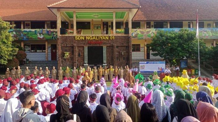 Sebanyak 110 siswa baru kelas 1 resmi mengikuti kegiatan Masa Pengenalan Lingkungan Sekolah (MPLS) di SD Negeri Ngaliyan 1, Kota Semarang, pada Senin, 14 Juli 2025.