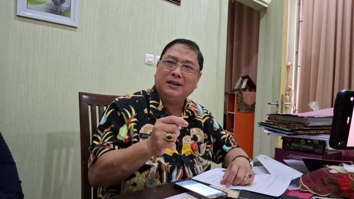 PHK RUMAH SAKIT - Kadisnaker Kota Semarang, Sutrisno saat ditemui Tribun Jateng di kantornya, belum lama ini. Tribun Jateng/Idayatul Rohmah