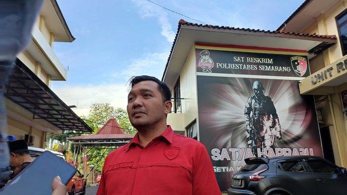 Kasatreskrim Polrestabes Semarang, AKBP Donny Lumbantoruan, saat ditemui untuk menjelaskan perkembangan kasus meninggalnya remaja Semarang saat konser JKT48 Summer Tour, Selasa (11/7/2023). (TribunJateng.com/Iwan Arifianto)