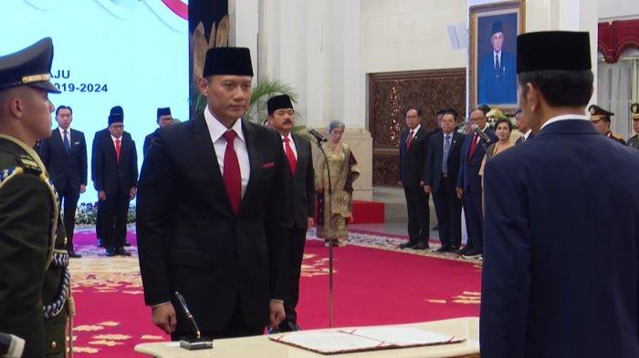 Agus Harimurti Yudhoyono atau AHY dilantik menjadi Menteri ATR/Kepala BPN oleh Presiden Jokowi di Istana Negara, Rabu (21/2/2024)