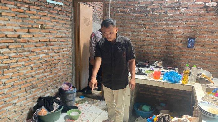 Anggota Polsek Mranggen Kabupaten Demak melaksanakan olah TKP di Desa Jamus, Kecamatan Mranggen, Kabupaten Demak.