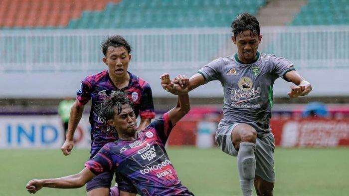 Arief Catur Pamungkas di laga Rans Nusantara FC vs Persebaya Surabaya, Selasa (28/2/2023) lalu. Aji Santoso temukan kelamahan sang pemain. Persebaya