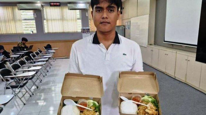 Bimbim mahasiswa berjualan ayam geprek