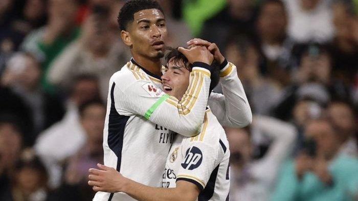 Penggawa Real Madrid Brahim Diaz merayakan golnya ke gawang Atletico Madrid pada lanjutan Liga Spanyol 2023-2024, yang digelar Senin (5/2) dini hari WIB.