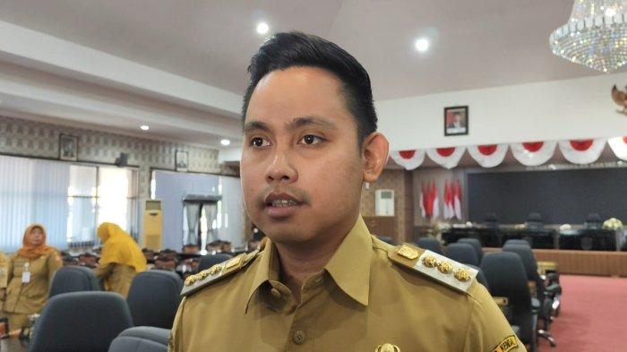 Bupati Kendal, Dico M Ganinduto ditemui seusai menghadiri rapat paripurna DPRD, Senin (8/7/2024).