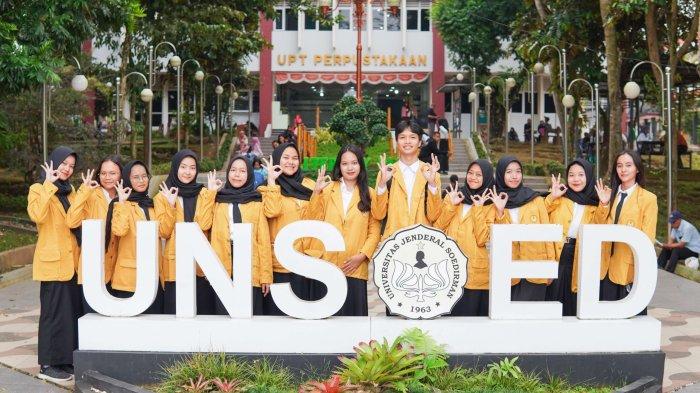 Calon mahasiswa baru Unsoed melakukan registrasi/verifikasi fisik dan berkas.