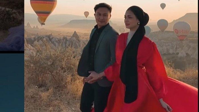 Danisa Chairiyah yang dugaan telah menikah kembali. Tanda-tanda ini muncul dari komentar-komentar yang dia posting pada Kamis (17/8/2023) di sebuah akun Instagram dengan nama @cappadociaartphoto_.