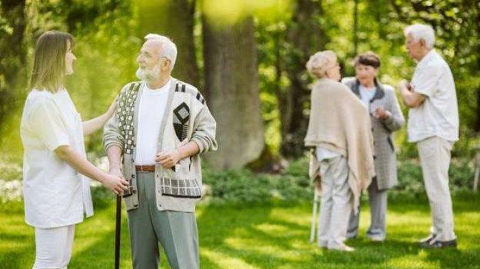 Efektivitas Theraband dan Ultrasound Mengatasi Osteoporosis Pada Lansia