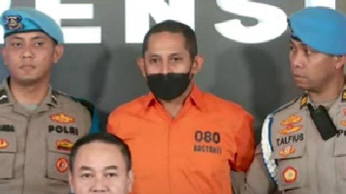 Eks Kapolres Ngada AKBP Fajar Widyadharma Lukman ditetapkan tersangka kasus pencabulan anak, Kamis (13/3/2025).