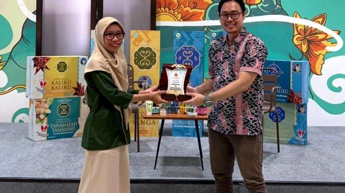 Eksplorasi Industri Farmasi dan Herbal: Mahasiswa Poltek Harber Ikuti KKL di Bali