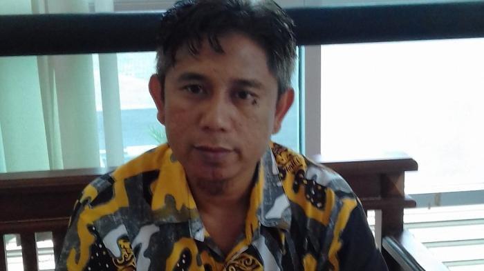 Wakil Rektor IV UMS Surakarta, Em Sutrisna.