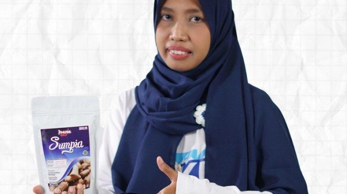 Sosok Erlina Restu Winarsih, pengusaha muda Owner olahan ikan laut Mina Food asli Rembang yang merupakan salah satu binaan Rumah BUMN (RB) Rembang.