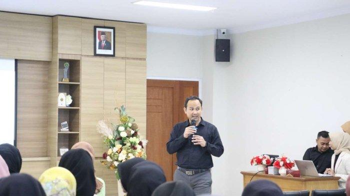 FEB UMP Bekali Mahasiswa dengan Excellent Service Course