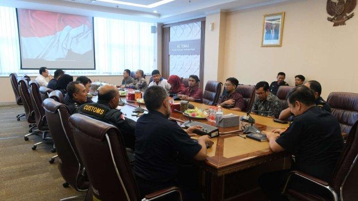 FGD hingga Kunjungan Kepala Subdirektorat Impor, Bea Cukai Pantau Pelayanan Barang Kiriman