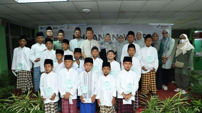 Foto bersama peserta kegiatan khitanan massal di Rumah Sakit Pertamina Cilacap (RSPCl), Sabtu (16/12/2023)
