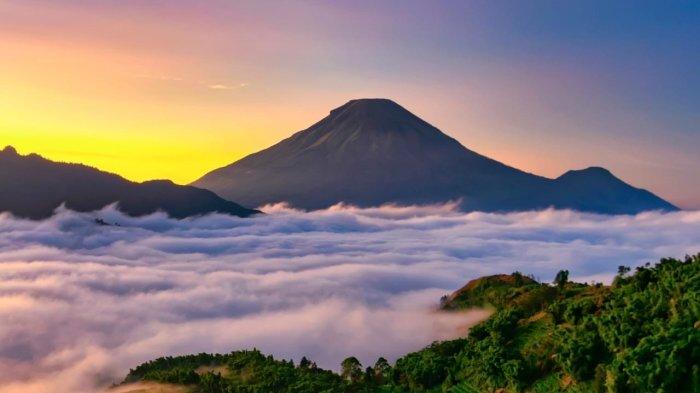 GEOPARK DIENG - Keindahan alam dan budaya yang tersimpan di wilayah Dataran Tinggi Dieng akhirnya mendapatkan pengakuan sebagai Geopark Nasional oleh Kementerian Energi dan Sumber Daya Mineral (ESDM) RI. Geopark Nasional Dieng mencakup 40 situs warisan yang tersebar di wilayah Kabupaten Wonosobo dan Banjarnegara. Dok Diskominfo Wonosobo