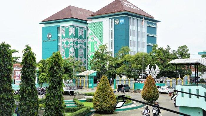 Dokumentasi suasana gedung perkuliahan di UIN Saizu Purwokerto, Rabu (17/4/2024).