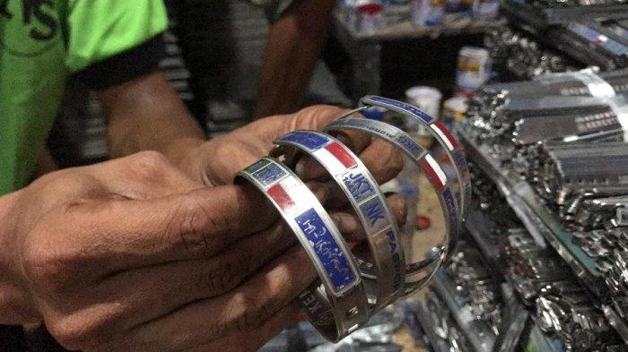 Sampel produk gelang haji hasil produksi Andi Subandi warga Desa Bakalan, Kecamatan Kalinyamatan, Kabupaten Jepara.