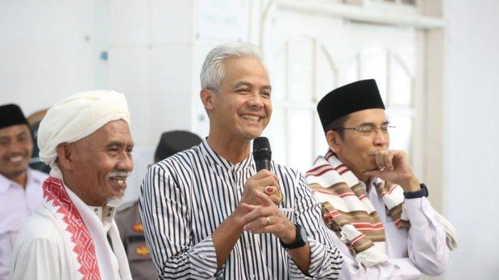 Gubernur Jawa Tengah, Ganjar Pranowo saat melakukan safari politik di Pulau Lombok, NTB, Minggu (18/6/2023).