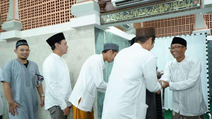 Halal bi halan setelah penyelenggara salat Idul Fitri 1445 H