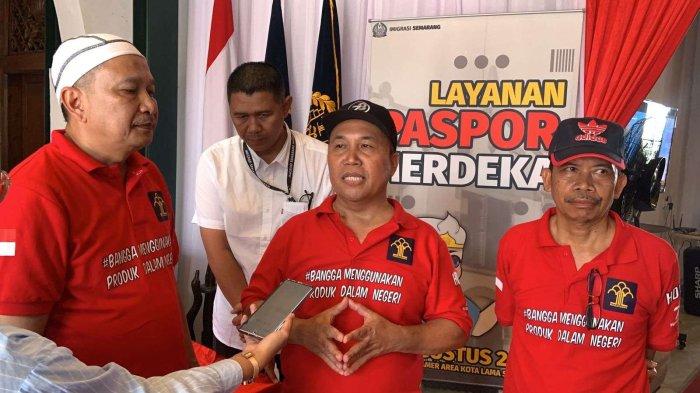 Hari Ke-2 Layanan Paspor Merdeka, Ratusan Masyarakat Serbu Weeskamer