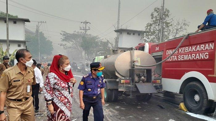 Wali Kota Semarang, Hevearita Gunaryanti Rahayu tinjau kebakaran di TPA Jatibarang, Senin (18/9/2023).