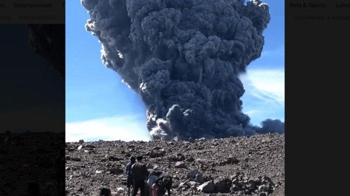 Sejumlah 40 pendaki masih berada di kawasan puncak Gunung Marapi saat terjadi erupsi dan menyemburkan abu vulkanik