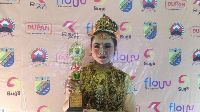 Indah salah satu peserta dari Bekasi yang menyabet juara 2 kategori tunggal dalam lomba tari kreasi nusantara