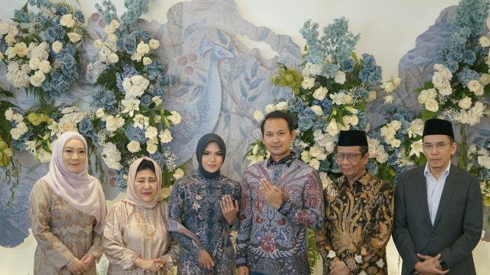 Pertunangan anak Mahfud MD dan TGB