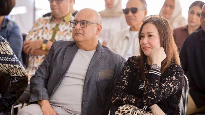 Irwan Mursy dan Maia Estianty saat hadir dalam acara perayaan HUT ke-19 Pendidikan Anak Usia Dini (PAUD) Cahaya Permata Abadi milik Yuni Shara yang diadakan di Kota Batu, Jawa Timur pada bulan Mei 2023 lalu.