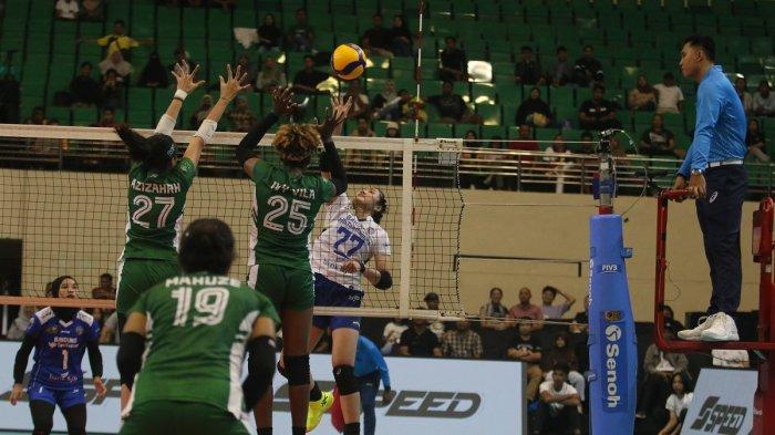 Jalannya laga Yogya Falcon vs Bandung BJB Tandamata di GOR Indoor Jatidiri Semarang, Minggu (5/1/2025).
